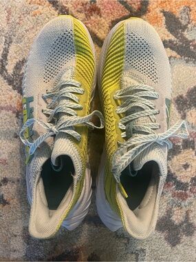 HOKA Carbon X Running Shoes Women’s 7.5 Gray Lime Green Carbon Plate